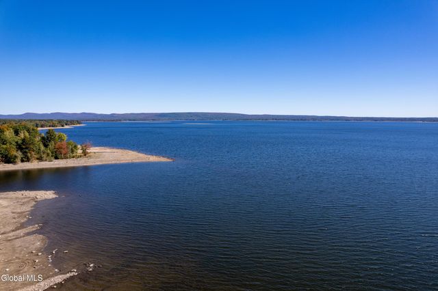 121 Cranberry Creek Road, Mayfield, NY 12117