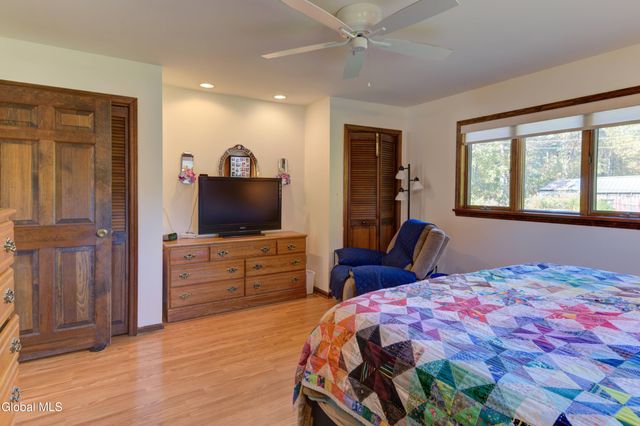 121 Cranberry Creek Road, Mayfield, NY 12117