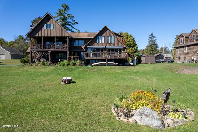 121 Cranberry Creek Road, Mayfield, NY 12117