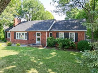 1625 W MAIN ST, Waynesboro, VA 22980