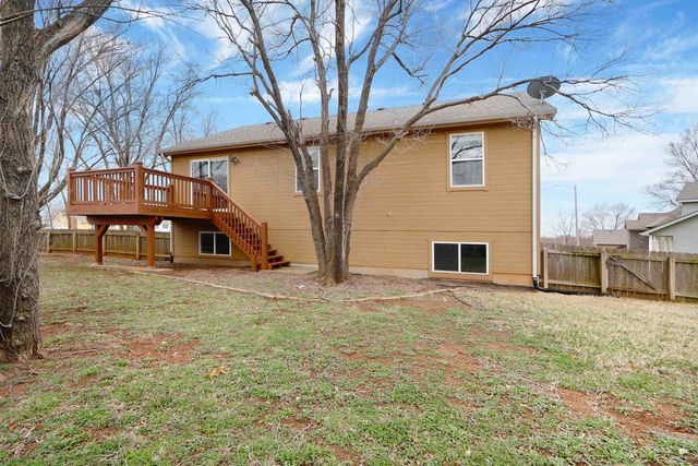 628 Sagebrush Way, Junction City, KS 66441