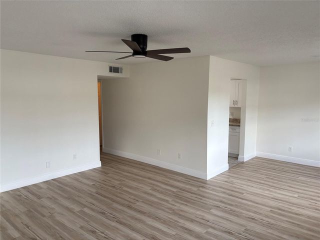 9218 TUDOR DRIVE P101, Tampa, FL 33615