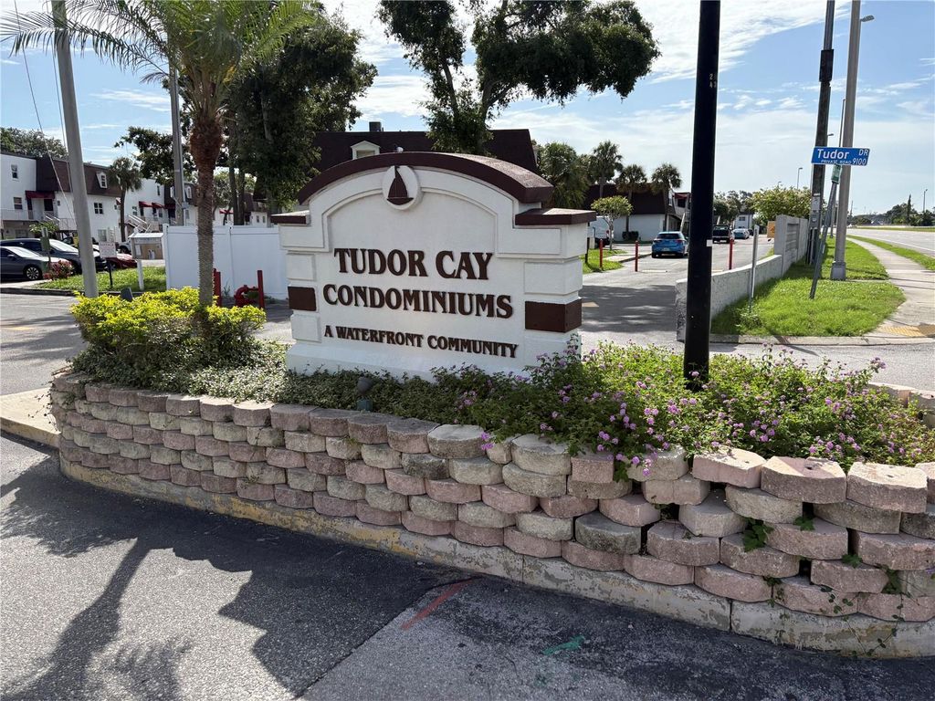 9218 TUDOR DRIVE P101, Tampa, FL 33615
