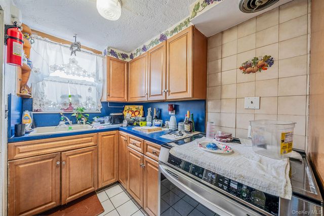 505 Mundy Lane, Mount Vernon, NY 10550