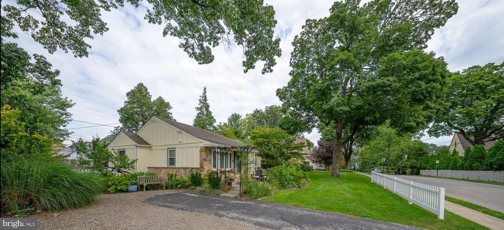 106 N LOWRYS LN, BRYN MAWR, PA 19010 — photo 3