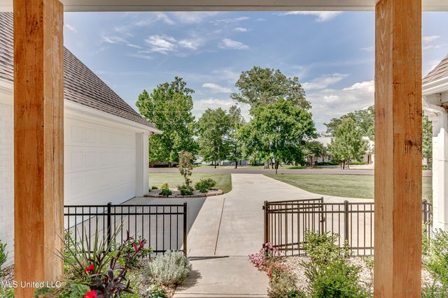 143 Lake Ridge Drive, Madison, MS 39110