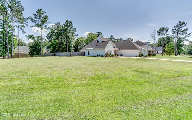 143 Lake Ridge Drive, Madison, MS 39110