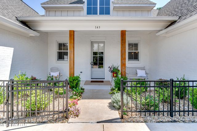 143 Lake Ridge Drive, Madison, MS 39110