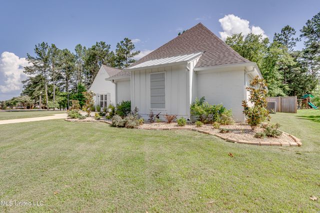 143 Lake Ridge Drive, Madison, MS 39110