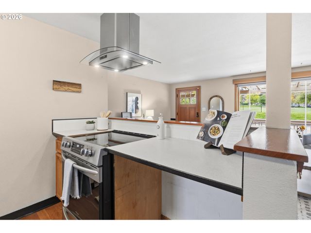 487 W 19TH Ave, Eugene, OR 97401