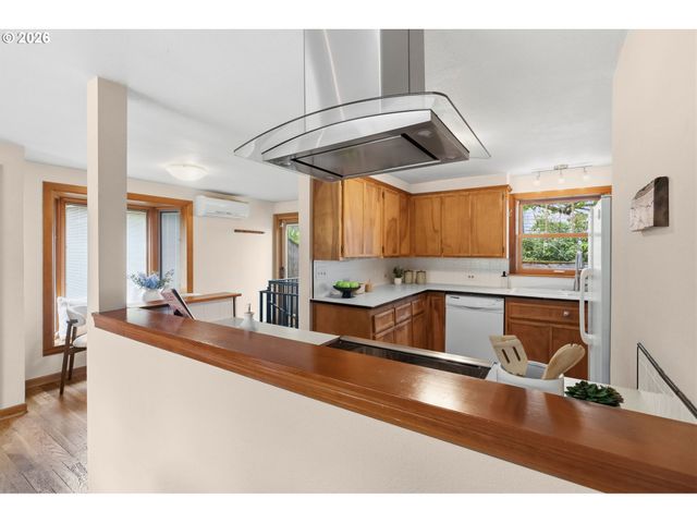 487 W 19TH Ave, Eugene, OR 97401