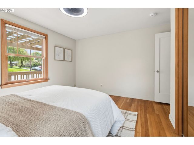 487 W 19TH Ave, Eugene, OR 97401