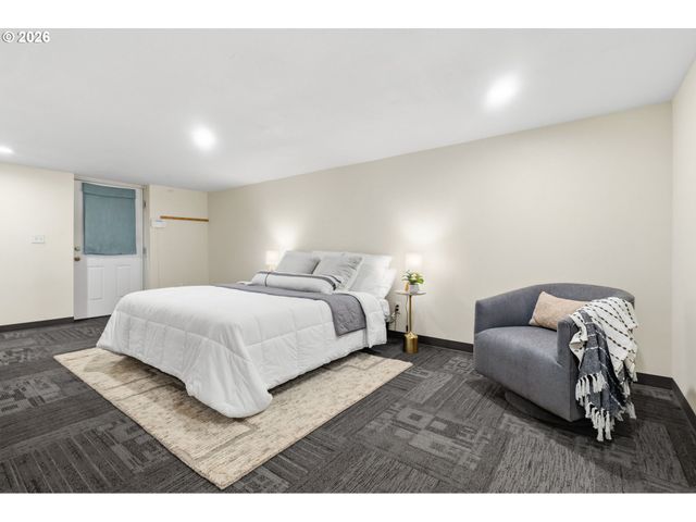 487 W 19TH Ave, Eugene, OR 97401