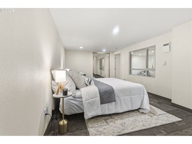 487 W 19TH Ave, Eugene, OR 97401