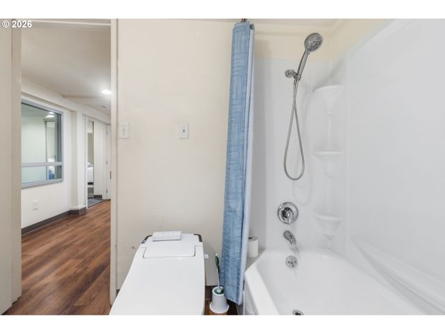 487 W 19TH Ave, Eugene, OR 97401