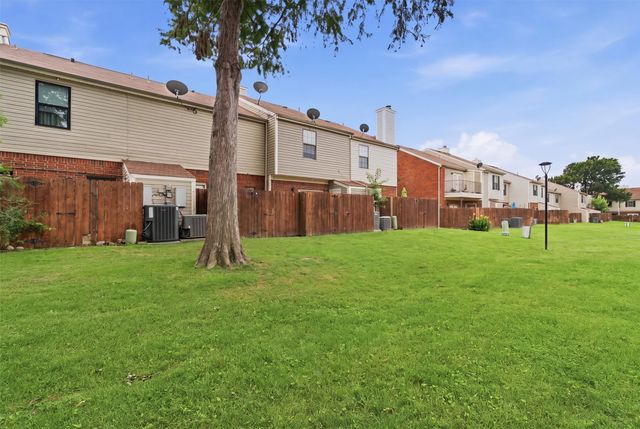 212 Samuel Boulevard 3, Coppell, TX 75019