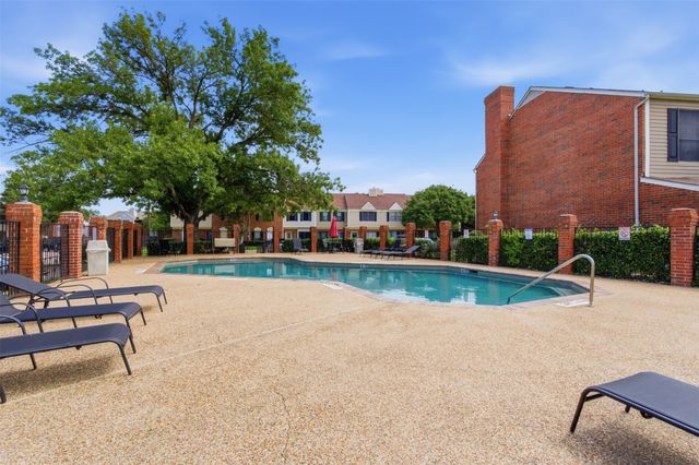 212 Samuel Boulevard 3, Coppell, TX 75019