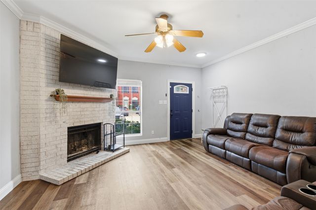 212 Samuel Boulevard 3, Coppell, TX 75019