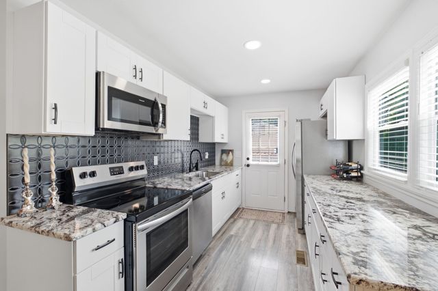 6218 Laredo Ave, Nashville, TN 37209