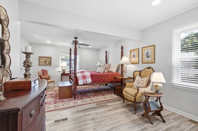 6218 Laredo Ave, Nashville, TN 37209