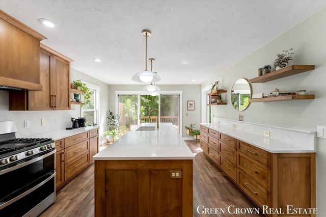 2838 Big Timber Drive Ne, Grand Rapids Twp, MI 49525