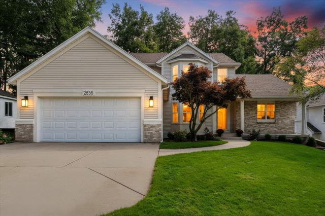 2838 Big Timber Drive Ne, Grand Rapids Twp, MI 49525