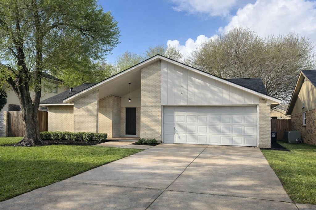 4207 Comanche Street, Pasadena, TX 77504