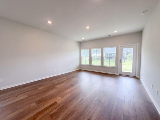 1127 Glorious Way, Summerville, SC 29485