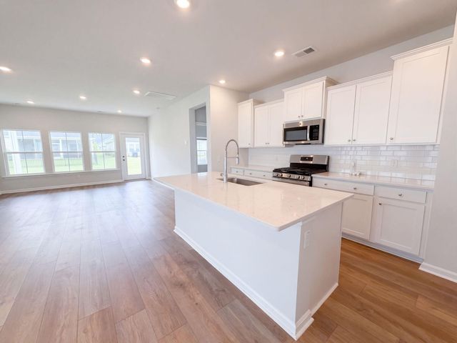 1127 Glorious Way, Summerville, SC 29485