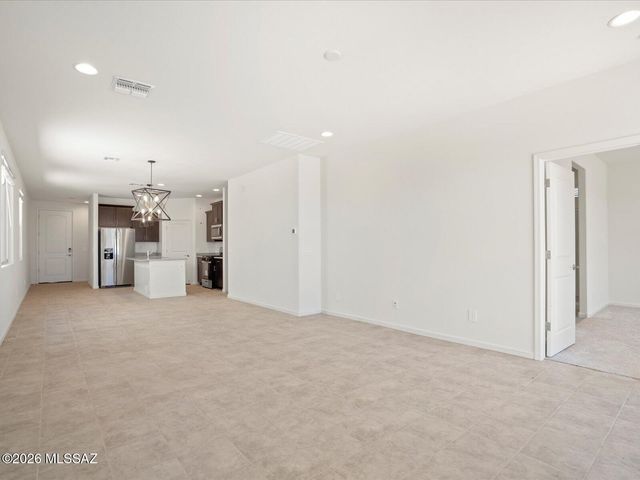 6902 W Sweetshade Lane, Tucson, AZ 85757