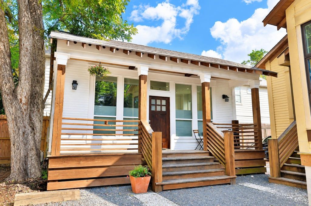 815 E 23rd Street, Houston, TX 77009