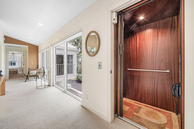 2115 S Ocean Boulevard 14, Delray Beach, FL 33483