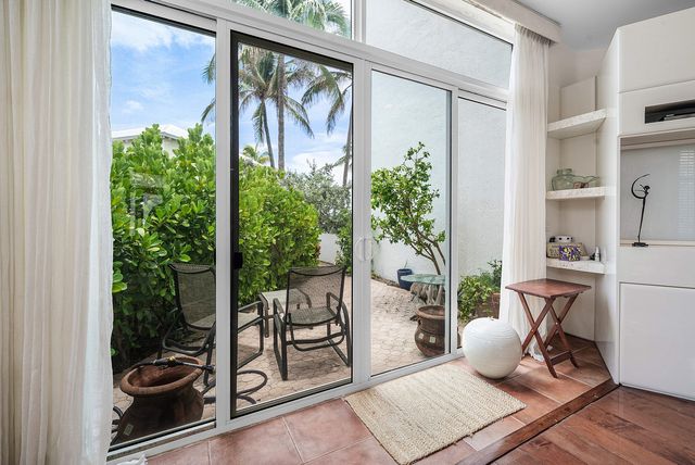 2115 S Ocean Boulevard 14, Delray Beach, FL 33483