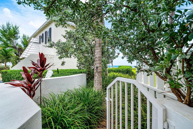 2115 S Ocean Boulevard 14, Delray Beach, FL 33483