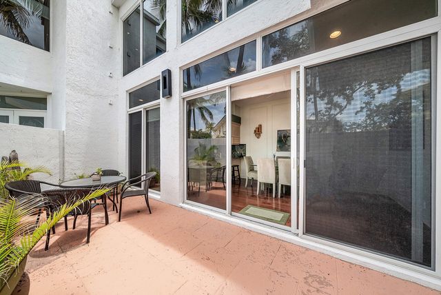 2115 S Ocean Boulevard 14, Delray Beach, FL 33483