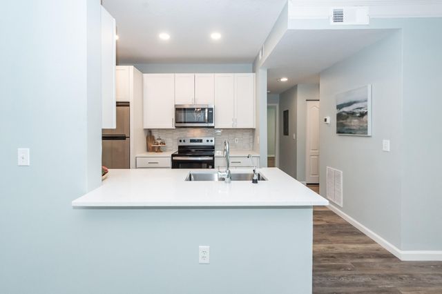 1300 Park West Boulevard 611, Mount Pleasant, SC 29466