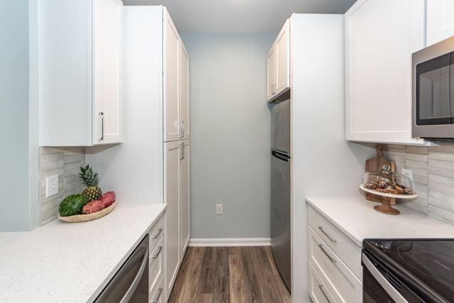 1300 Park West Boulevard 611, Mount Pleasant, SC 29466