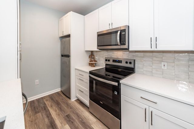 1300 Park West Boulevard 611, Mount Pleasant, SC 29466
