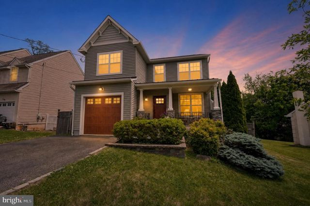 4006 1ST AVE, Lafayette Hill, PA 19444