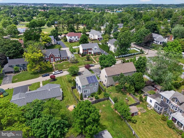 4006 1ST AVE, Lafayette Hill, PA 19444