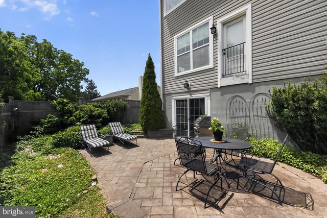 4006 1ST AVE, Lafayette Hill, PA 19444