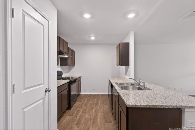 6619 Legato Curve, San Antonio, TX 78252