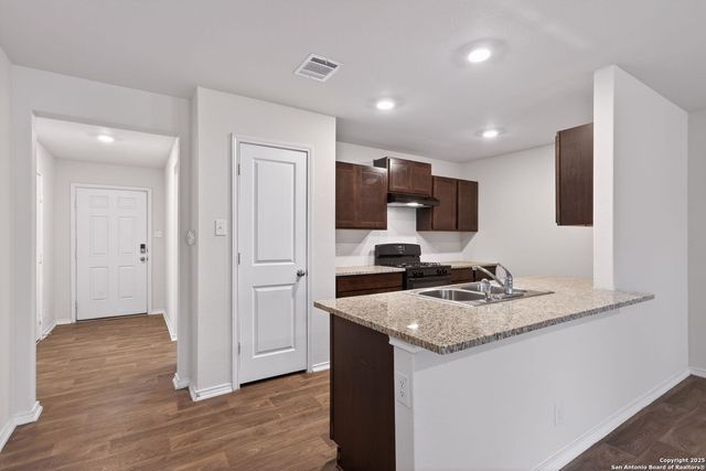 6619 Legato Curve, San Antonio, TX 78252