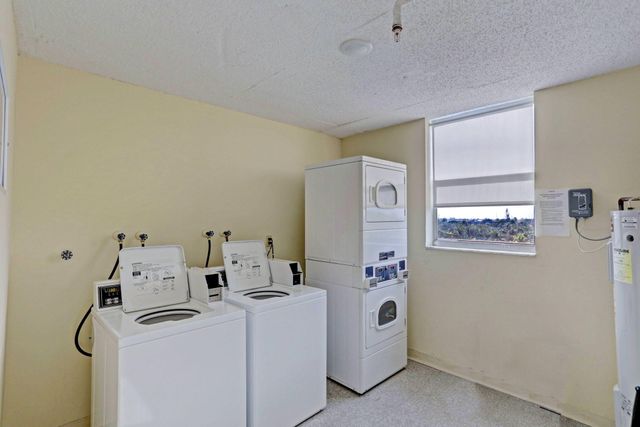 500 Executive Center Drive 3f, West Palm Beach, FL 33401