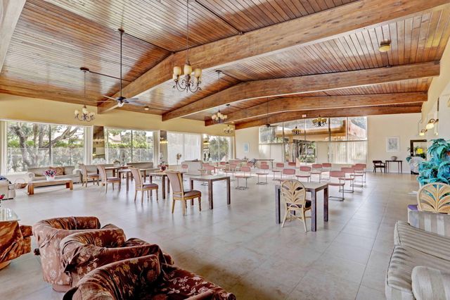 500 Executive Center Drive 3f, West Palm Beach, FL 33401