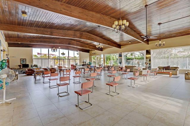 500 Executive Center Drive 3f, West Palm Beach, FL 33401