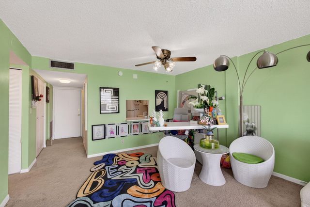 500 Executive Center Drive 3f, West Palm Beach, FL 33401