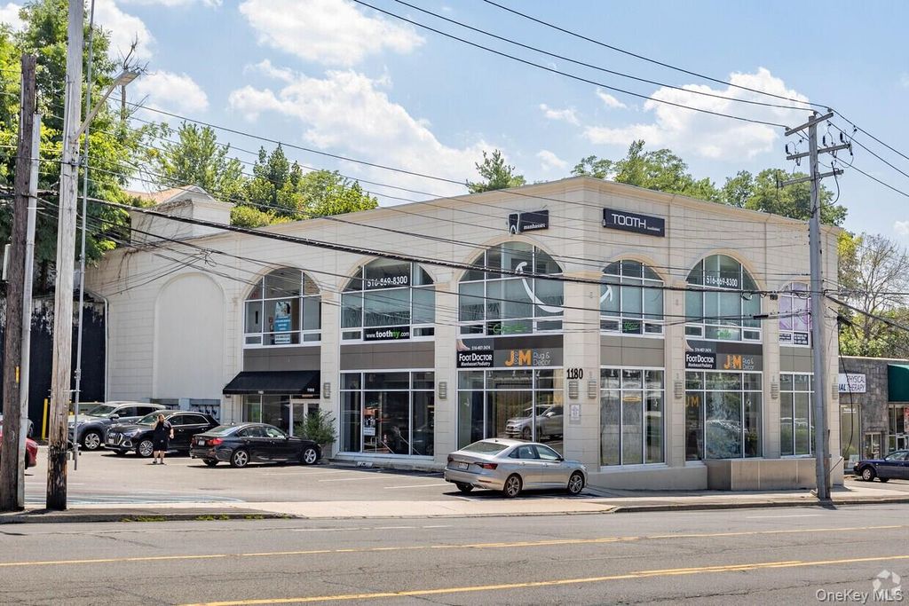 1180 Northern Boulevard, Manhasset, NY 11030 — exterior