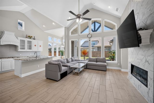 2801 Augustus Way, Mansfield, TX 76063