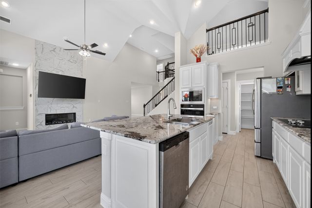 2801 Augustus Way, Mansfield, TX 76063